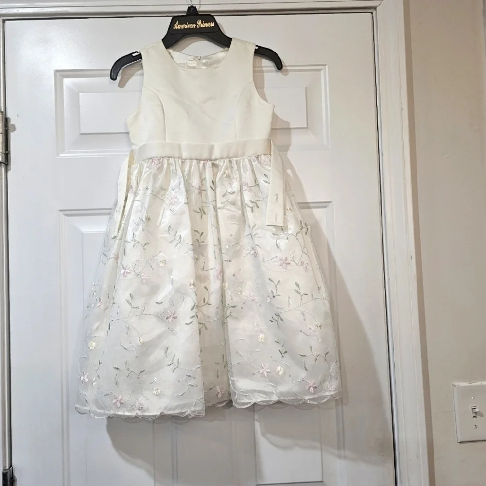 Elegant White Floral Kids Dress